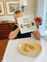 Load image into Gallery viewer, Daily Bread Mealtime Table Blessings Book